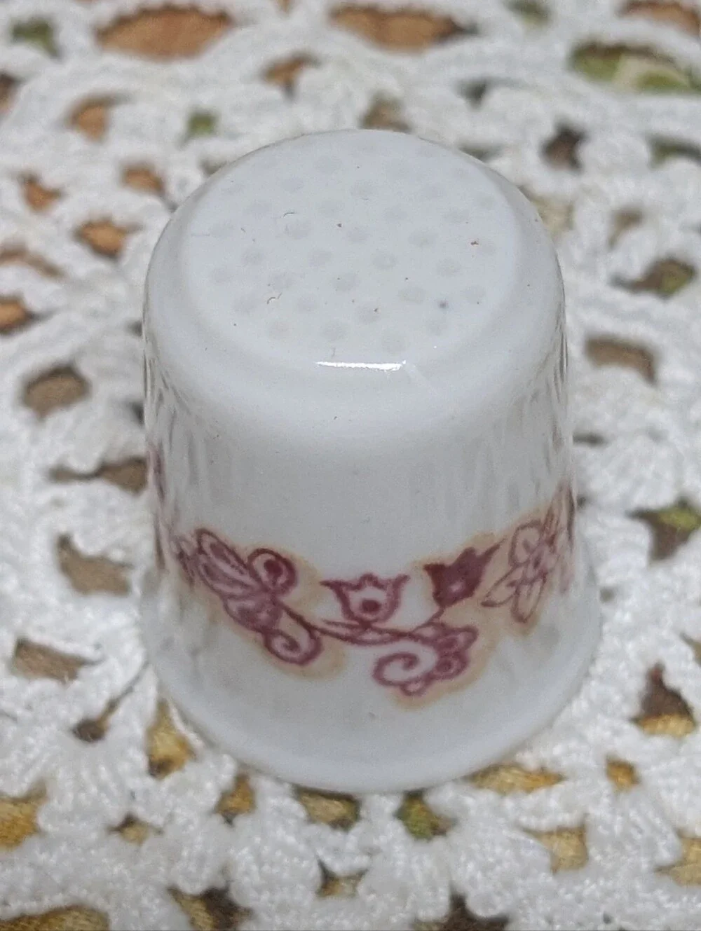 Vintage Kitka  White Porcelain Thimble w/Pink Floral Bulgaria